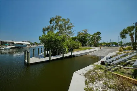 1000 Dartmouth Drive Bradenton FL 34207