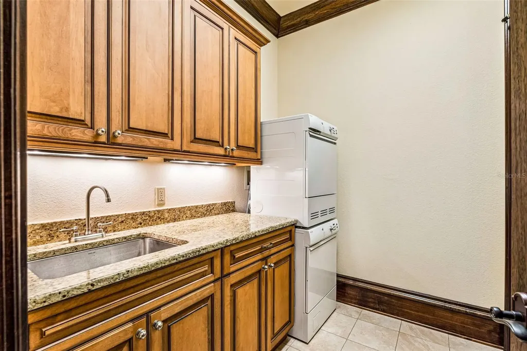 16619 Arezo Court Montverde FL 34756