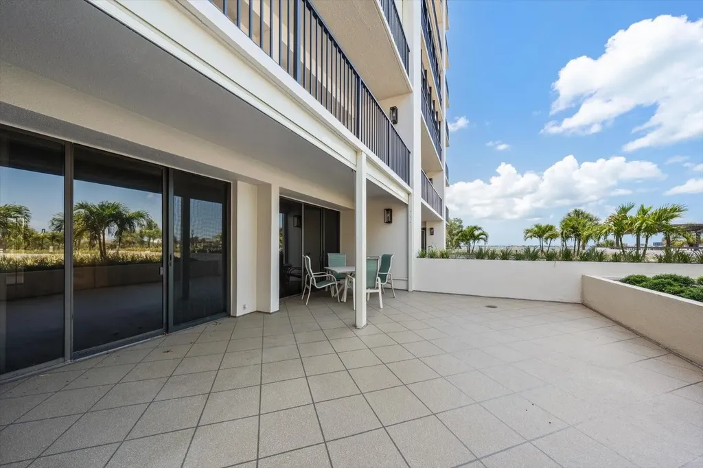 6 Belleview Boulevard Belleair FL 33756