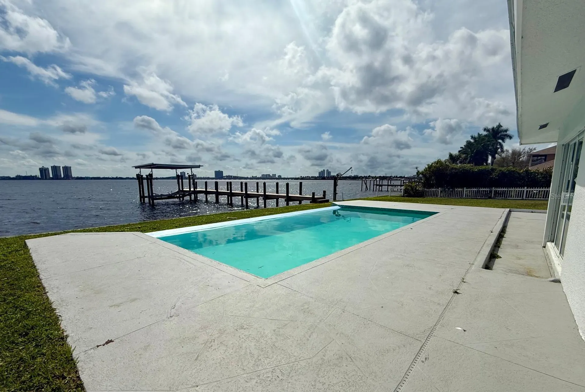 North Fort Myers FL 33917