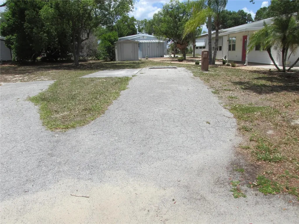 20 Silver Doctor Lane Lake Wales FL 33898