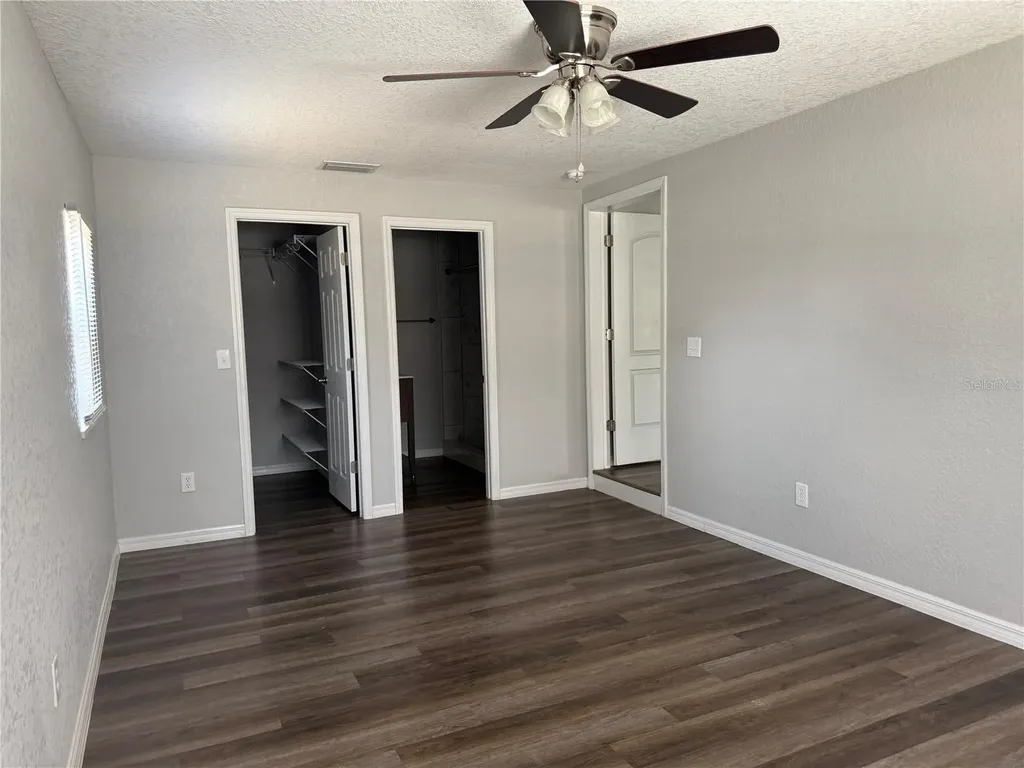 5812 17th Street Zephyrhills FL 33542