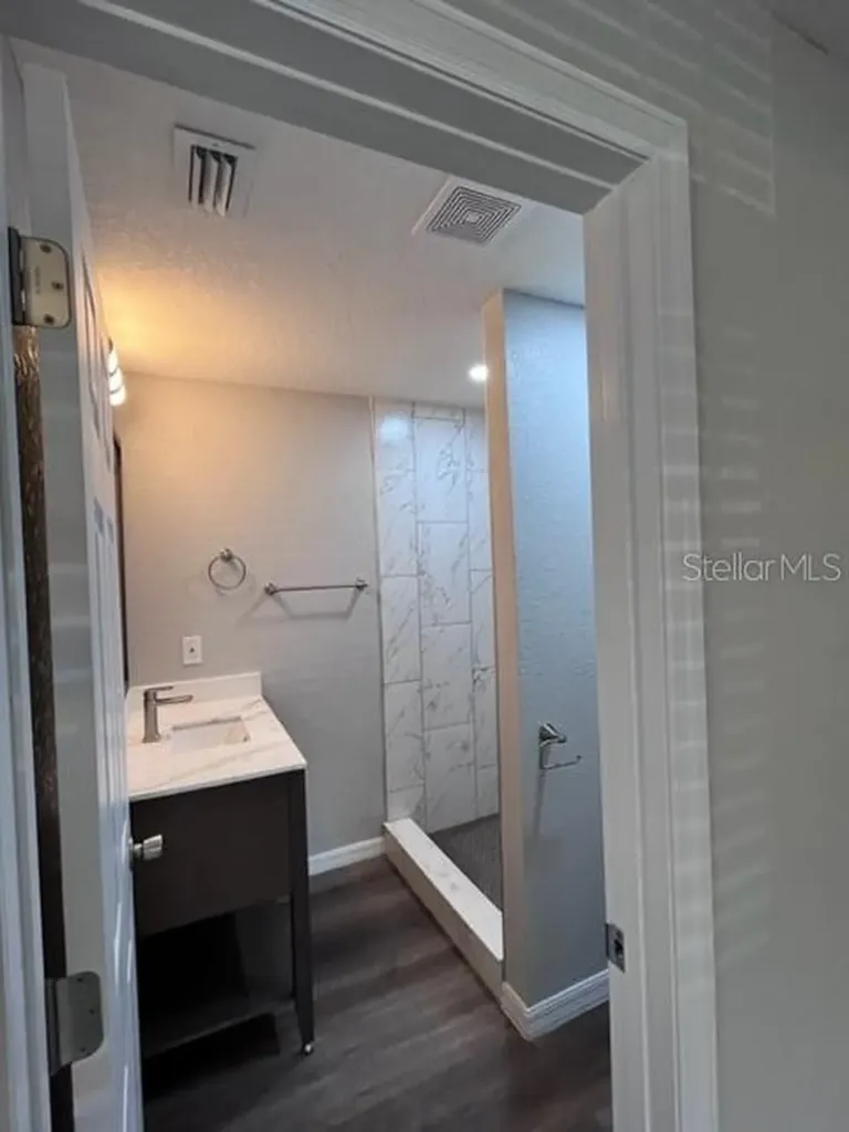 5812 17th Street Zephyrhills FL 33542
