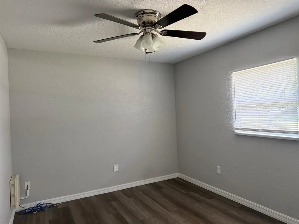 5812 17th Street Zephyrhills FL 33542