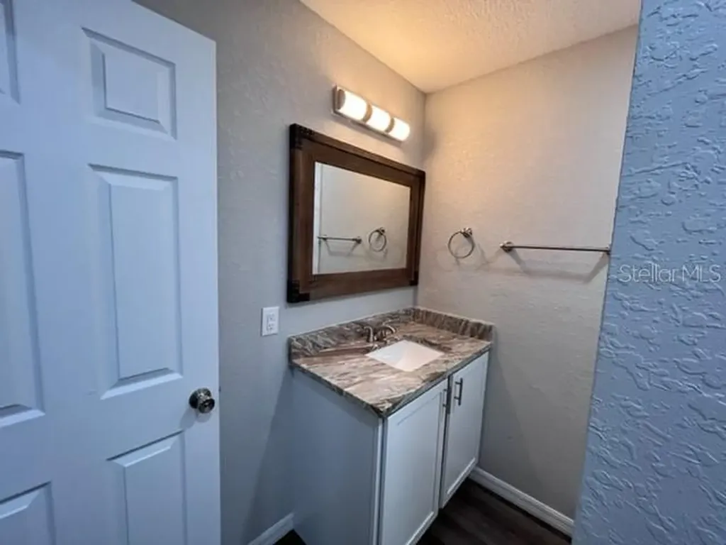 5812 17th Street Zephyrhills FL 33542