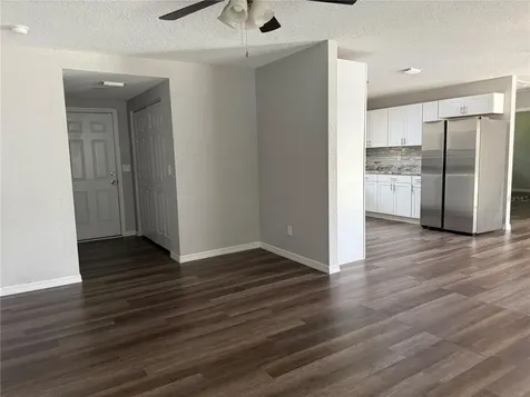 5812 17th Street Zephyrhills FL 33542