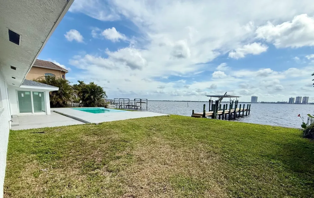 North Fort Myers FL 33917