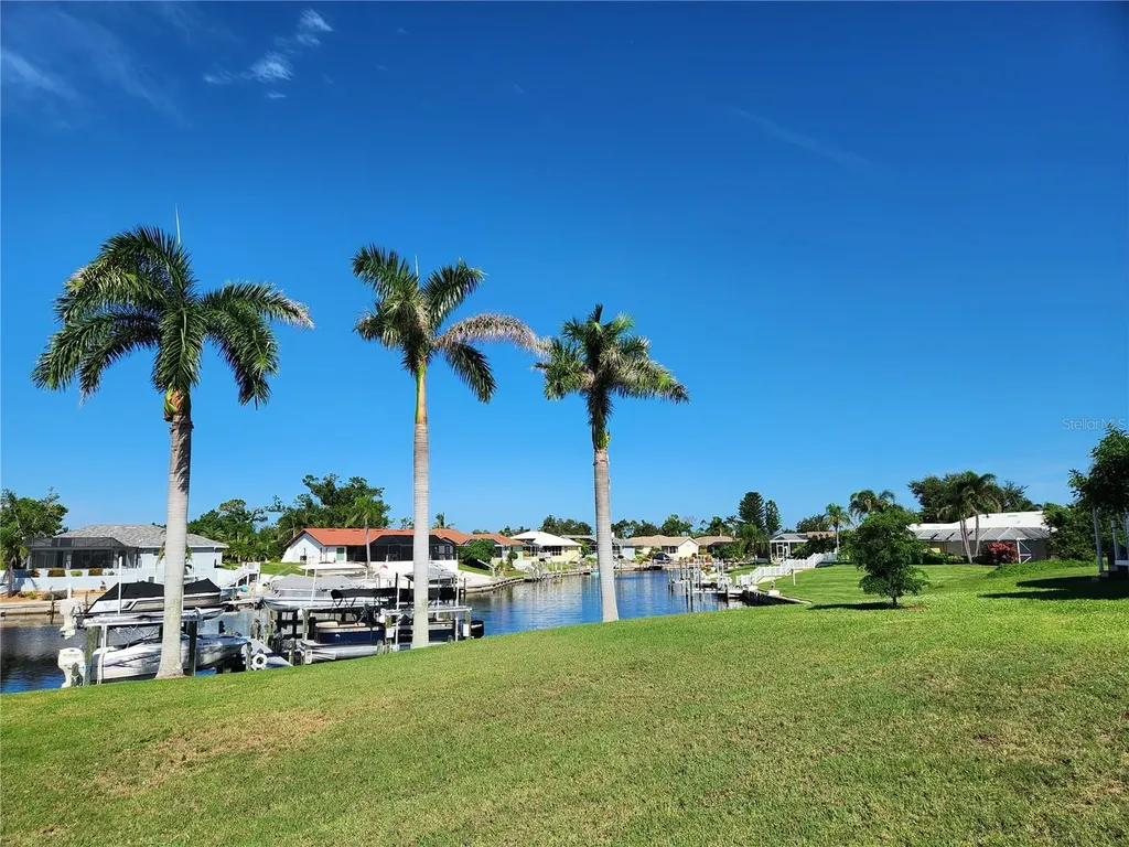 20 N Flora Vista Street Englewood FL 34223