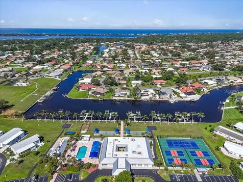 20 N Flora Vista Street Englewood FL 34223