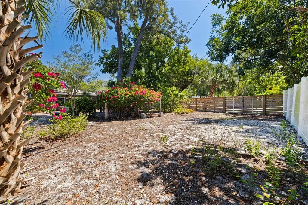 2700 Desoto Way S St Petersburg FL 33712