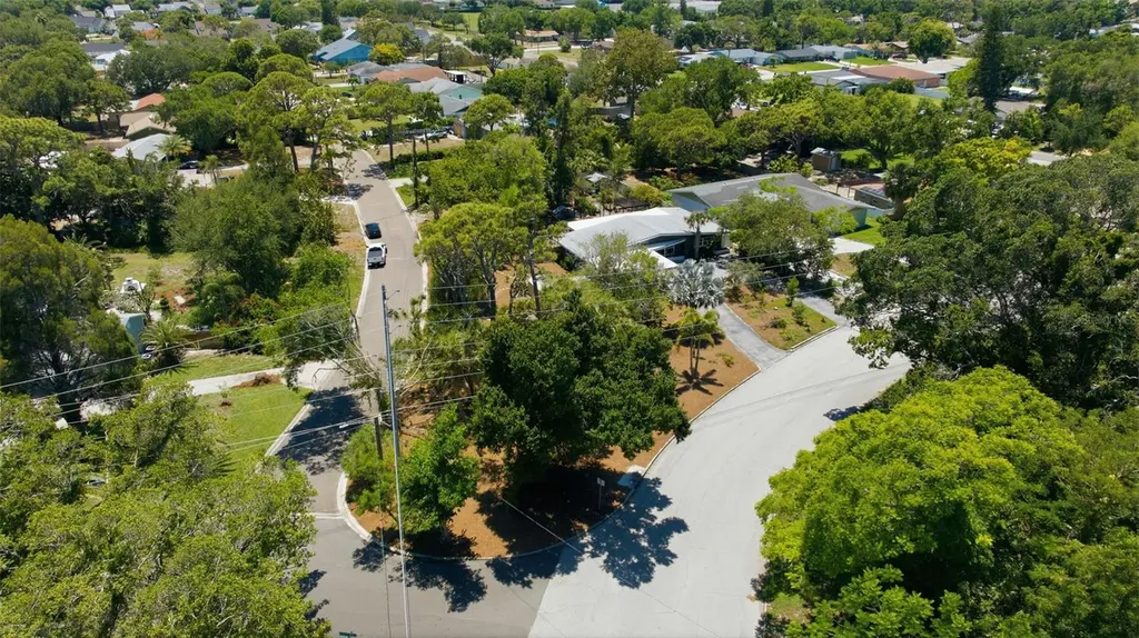 2700 Desoto Way S St Petersburg FL 33712