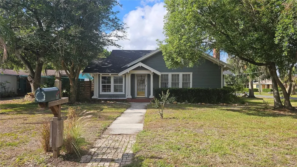 1001 E Gilchrist Street Plant City FL 33563