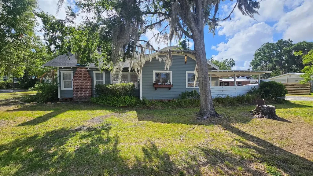 1001 E Gilchrist Street Plant City FL 33563