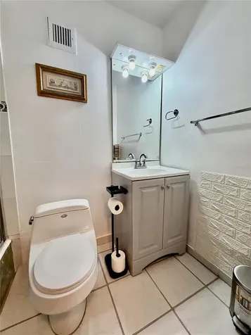 5869 Isla Verde Carolina PR 00979