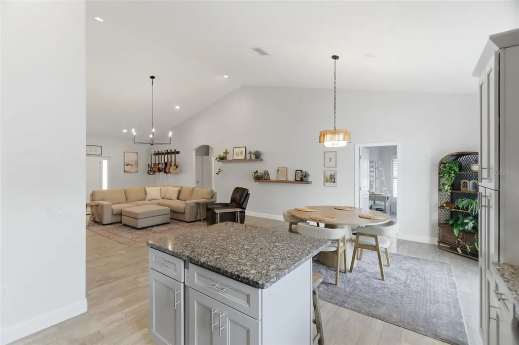 1016 Gulf Road Tarpon Springs FL 34689