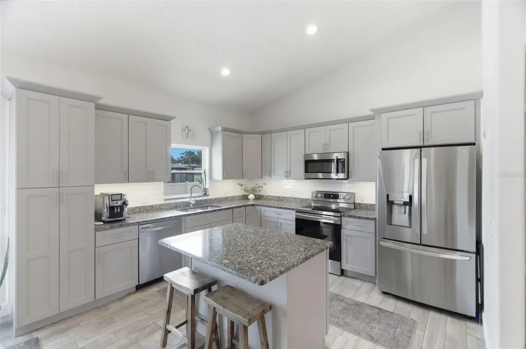1016 Gulf Road Tarpon Springs FL 34689
