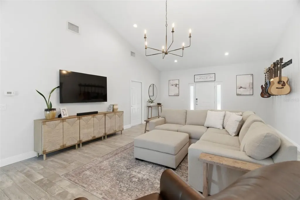 1016 Gulf Road Tarpon Springs FL 34689