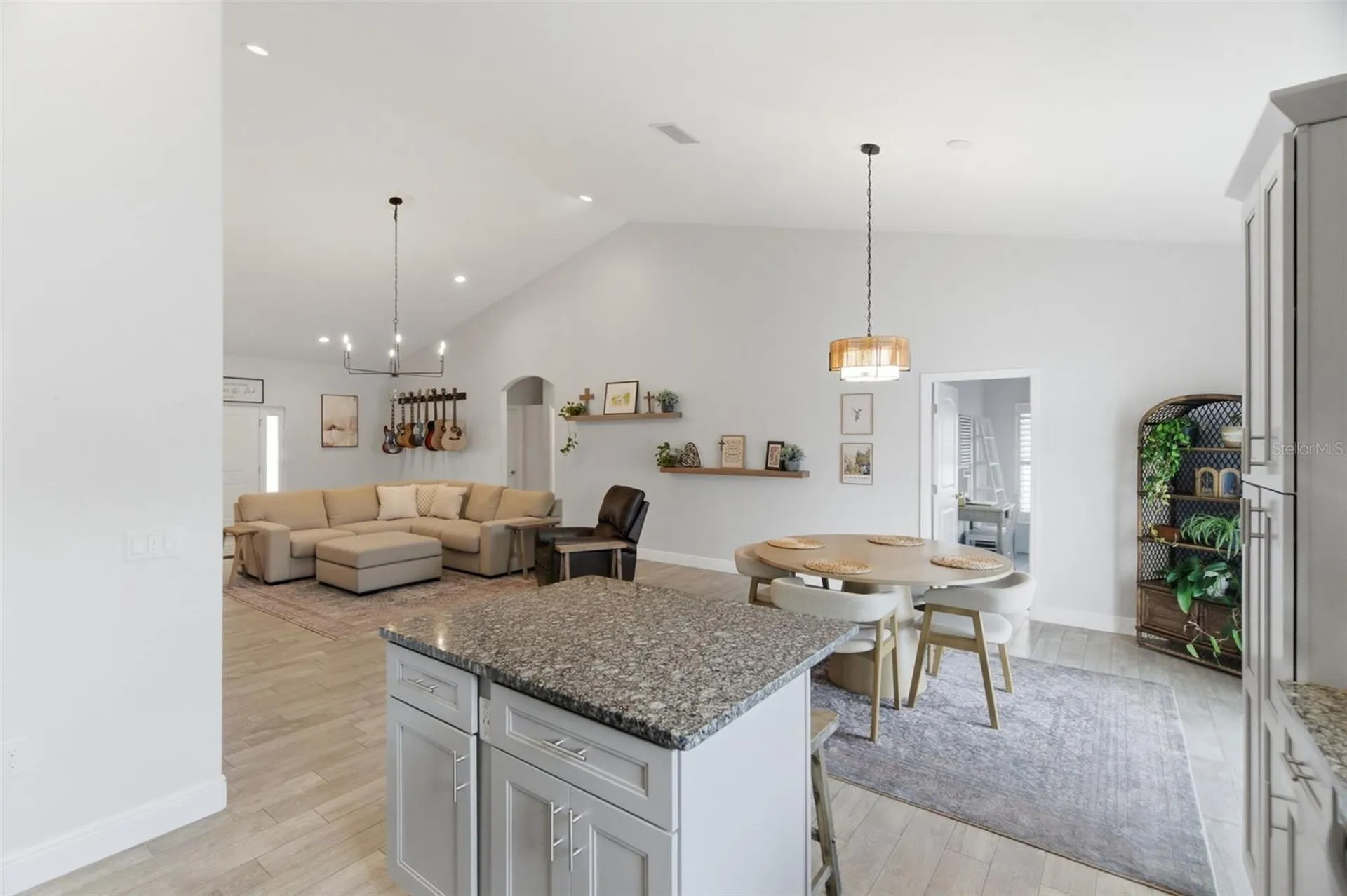 1016 Gulf Road Tarpon Springs FL 34689