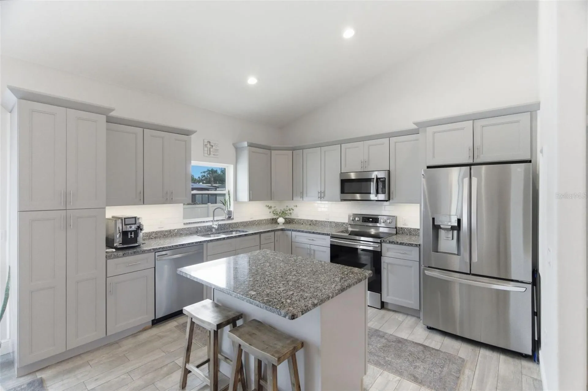 1016 Gulf Road Tarpon Springs FL 34689