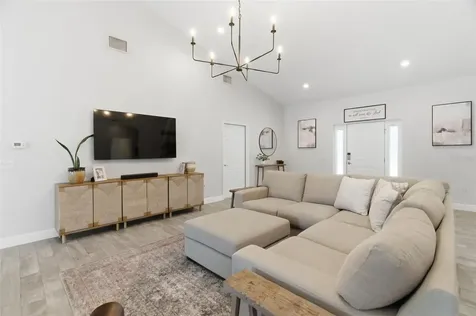 1016 Gulf Road Tarpon Springs FL 34689