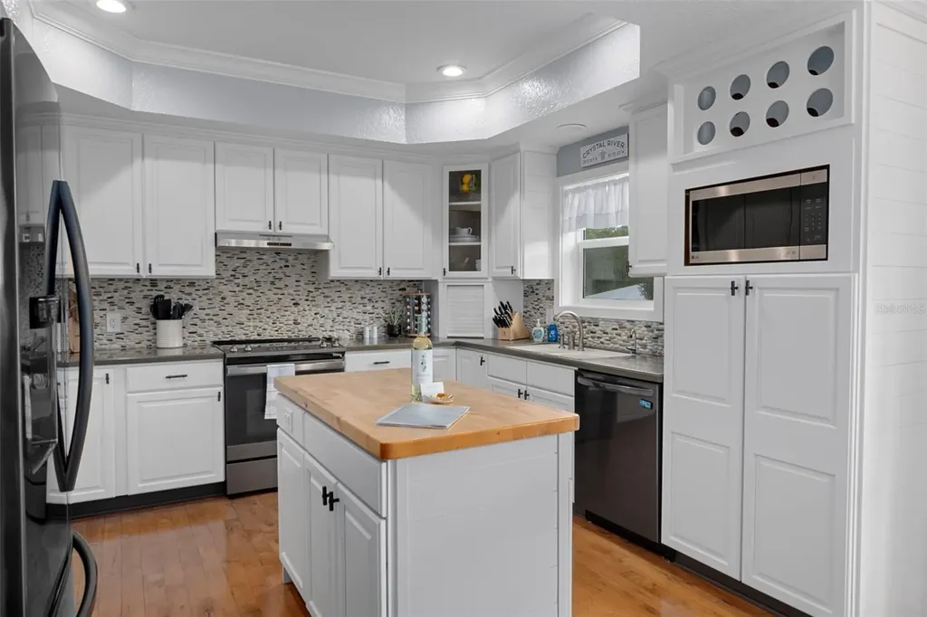 3625 N Suwannee Point Crystal River FL 34428