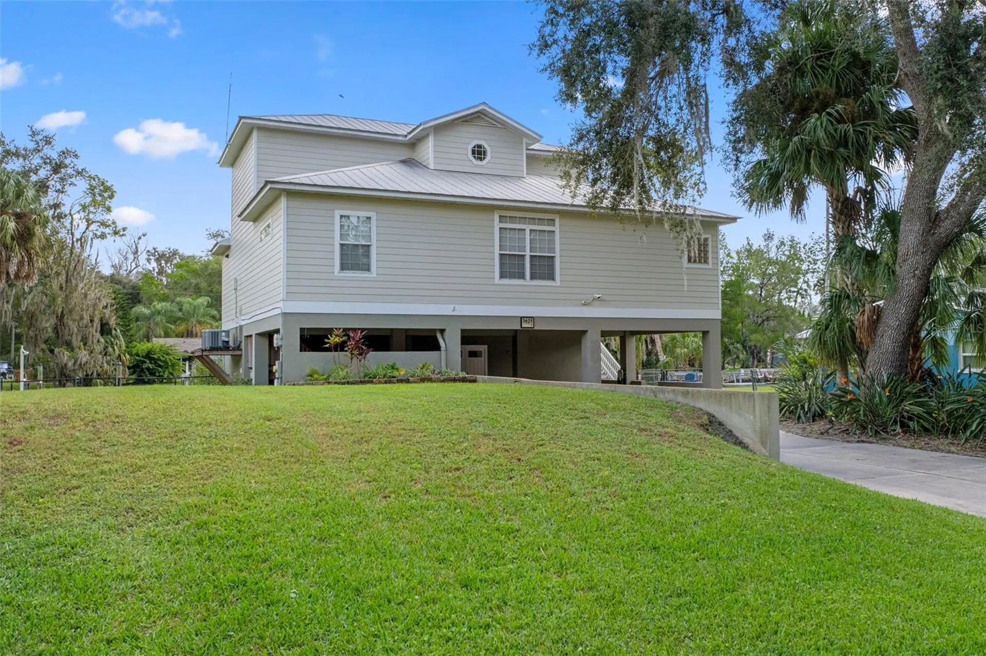 3625 N Suwannee Point Crystal River FL 34428