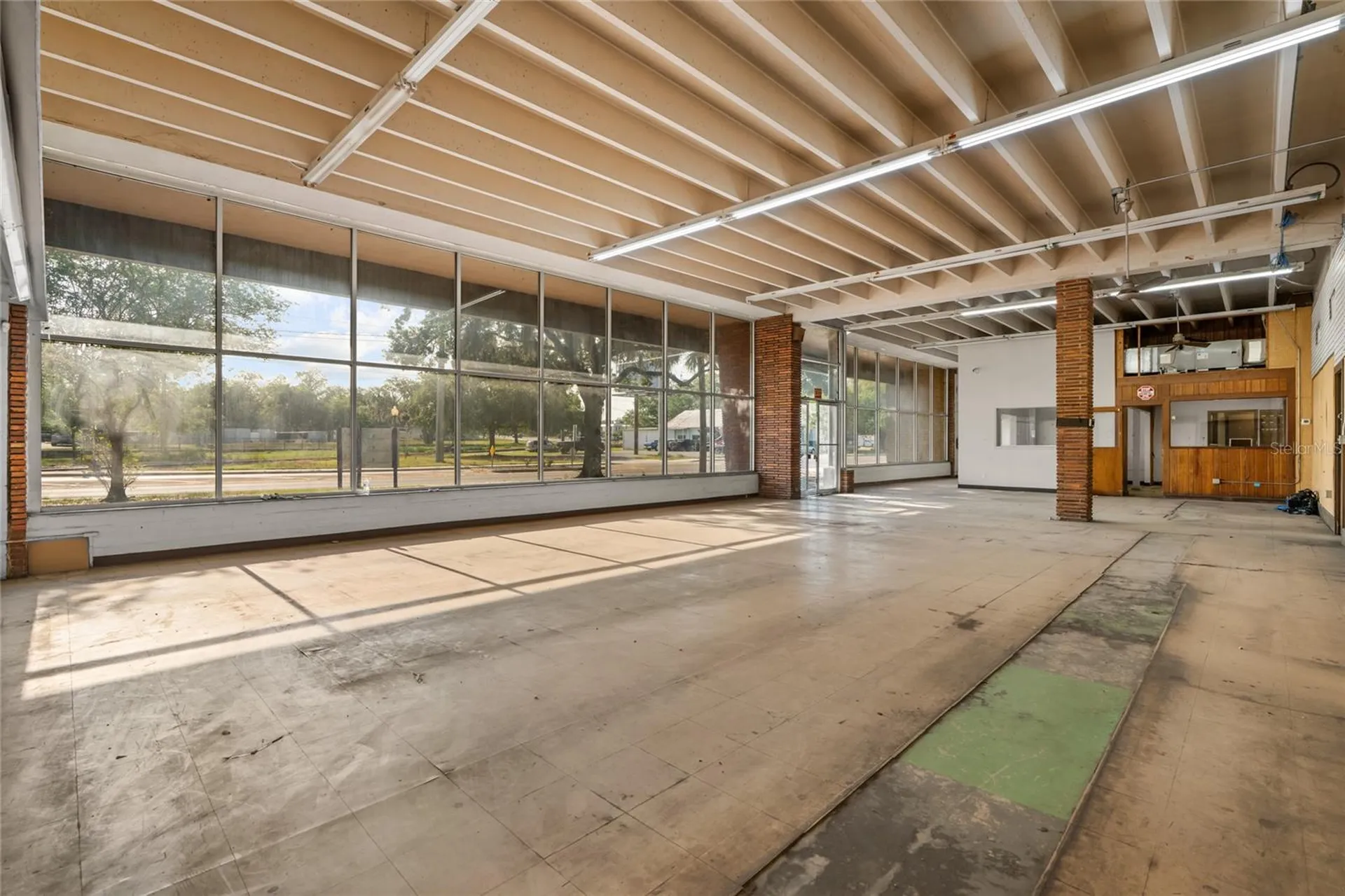 1118 N Magnolia Avenue Ocala FL 34475