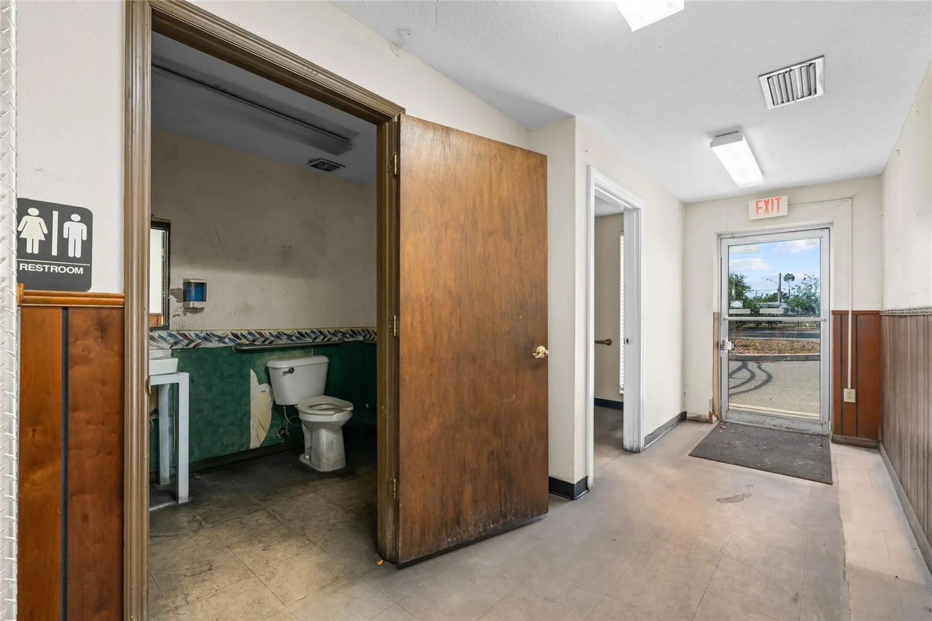 1118 N Magnolia Avenue Ocala FL 34475