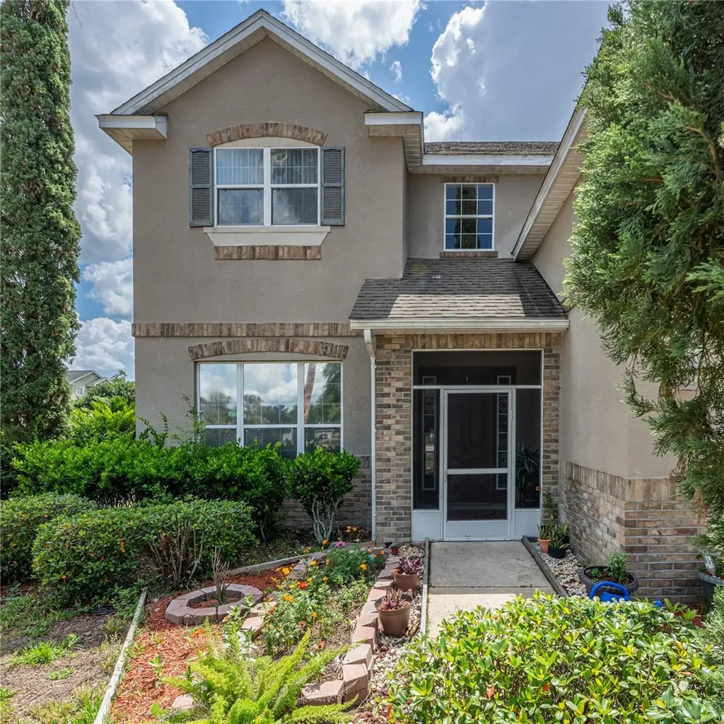 401 Split Oak Court Eustis FL 32736