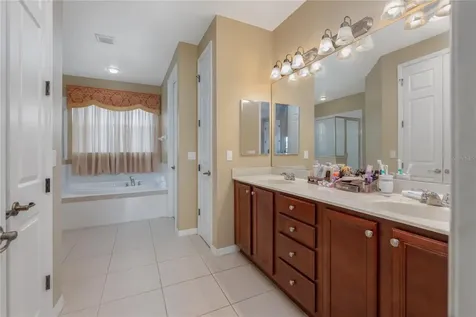 401 Split Oak Court Eustis FL 32736