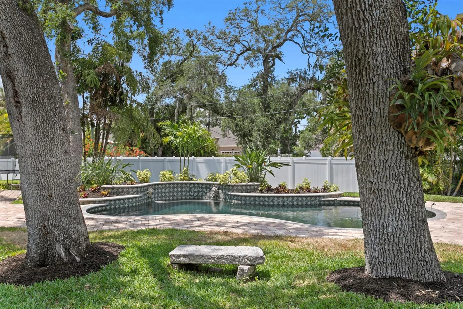 4521 W Watrous Avenue Tampa FL 33629