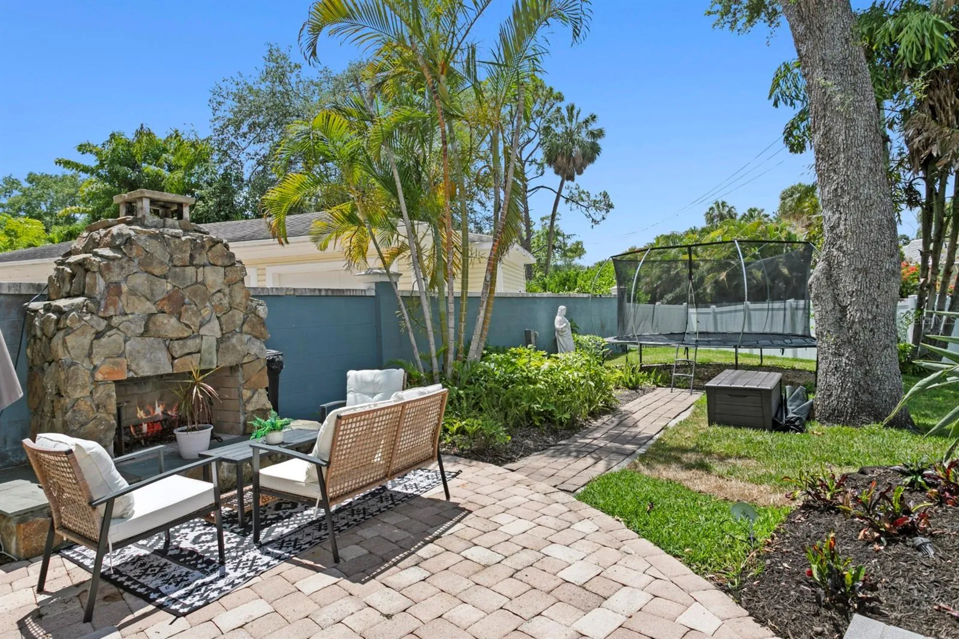 4521 W Watrous Avenue Tampa FL 33629