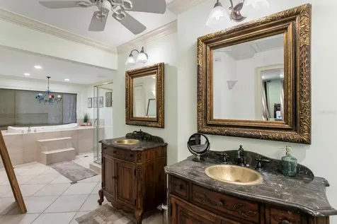 4521 W Watrous Avenue Tampa FL 33629