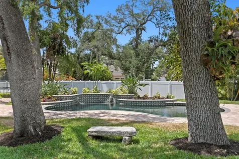 4521 W Watrous Avenue Tampa FL 33629