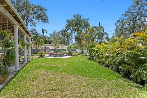 4521 W Watrous Avenue Tampa FL 33629