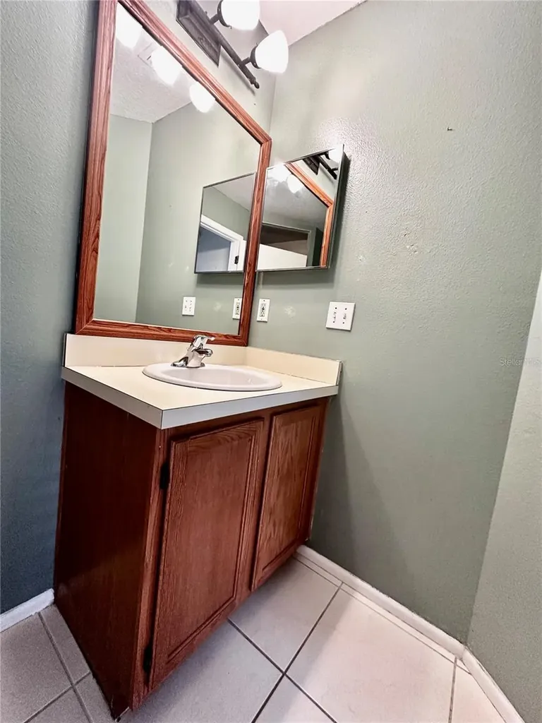 144 Reserve Circle Oviedo FL 32765