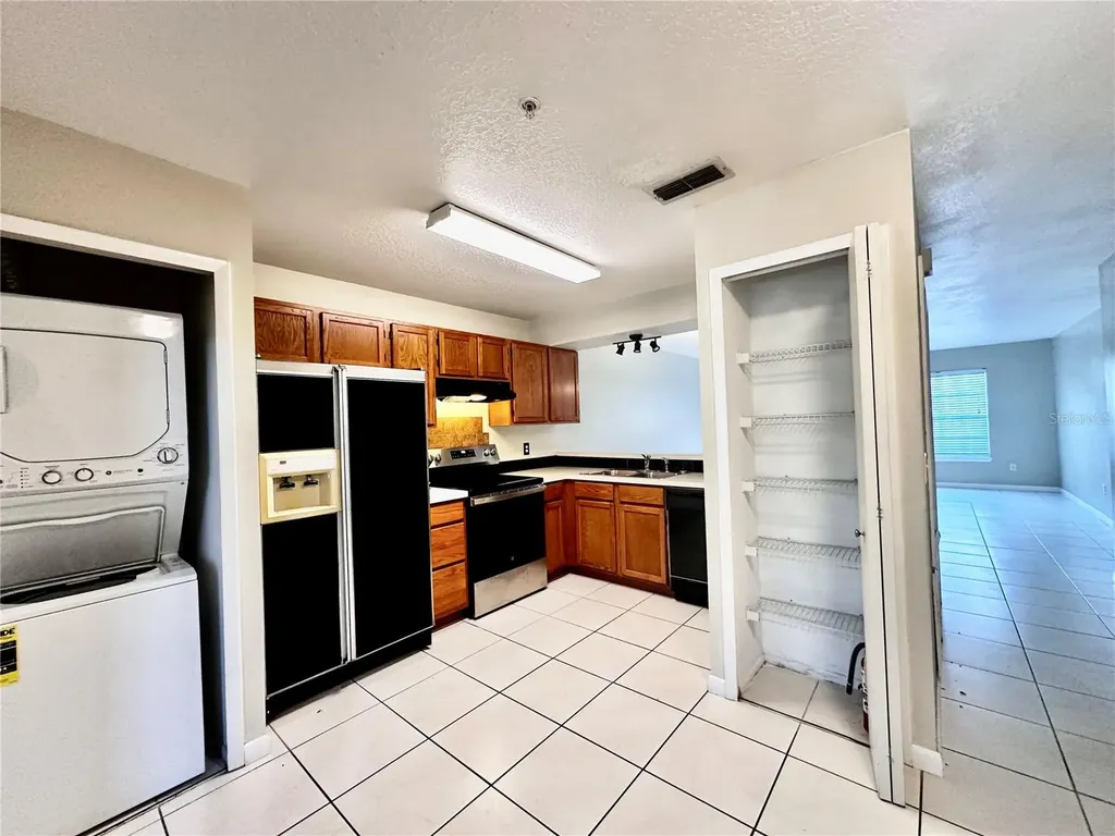 144 Reserve Circle Oviedo FL 32765