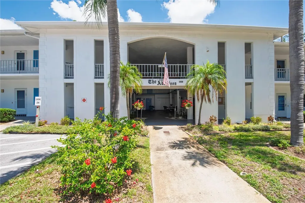 300 Clyde Lane Dunedin FL 34698