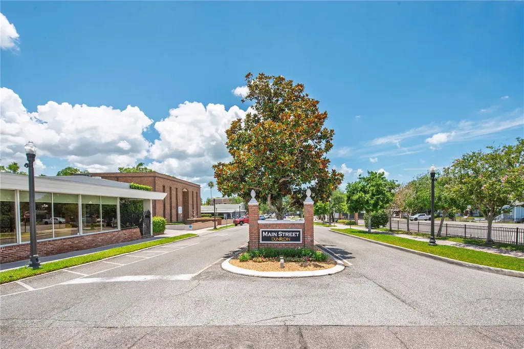 300 Clyde Lane Dunedin FL 34698