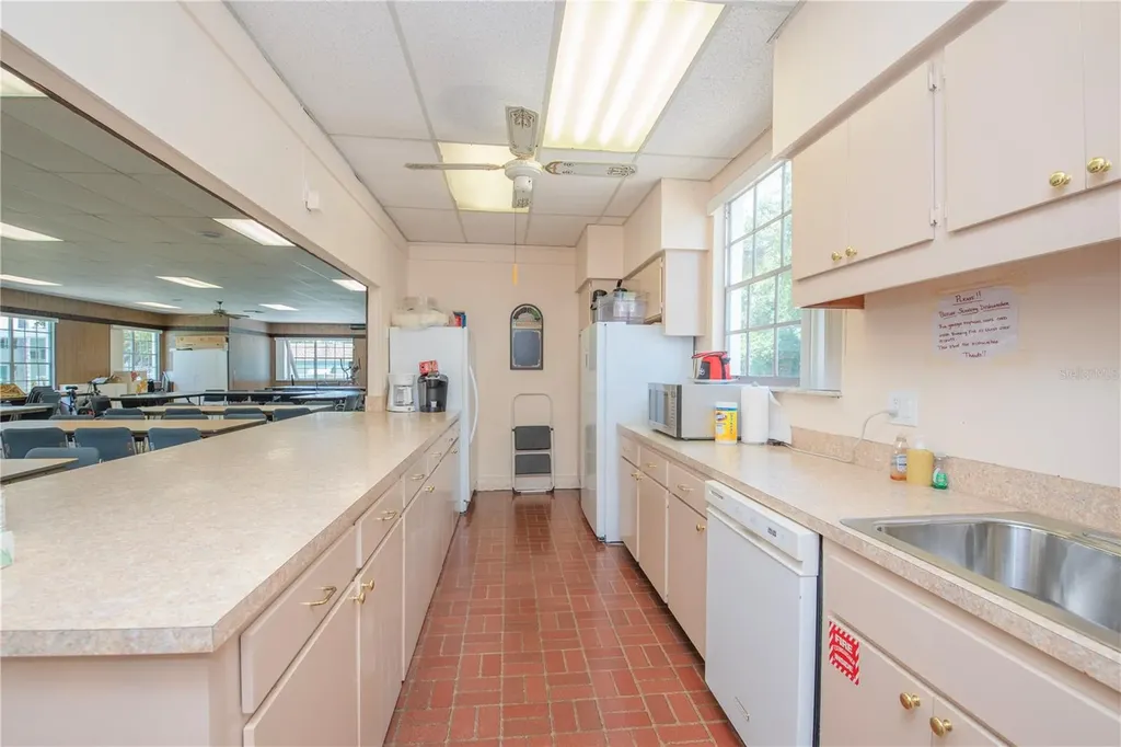 300 Clyde Lane Dunedin FL 34698