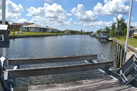 825 Via Tripoli Punta Gorda FL 33950