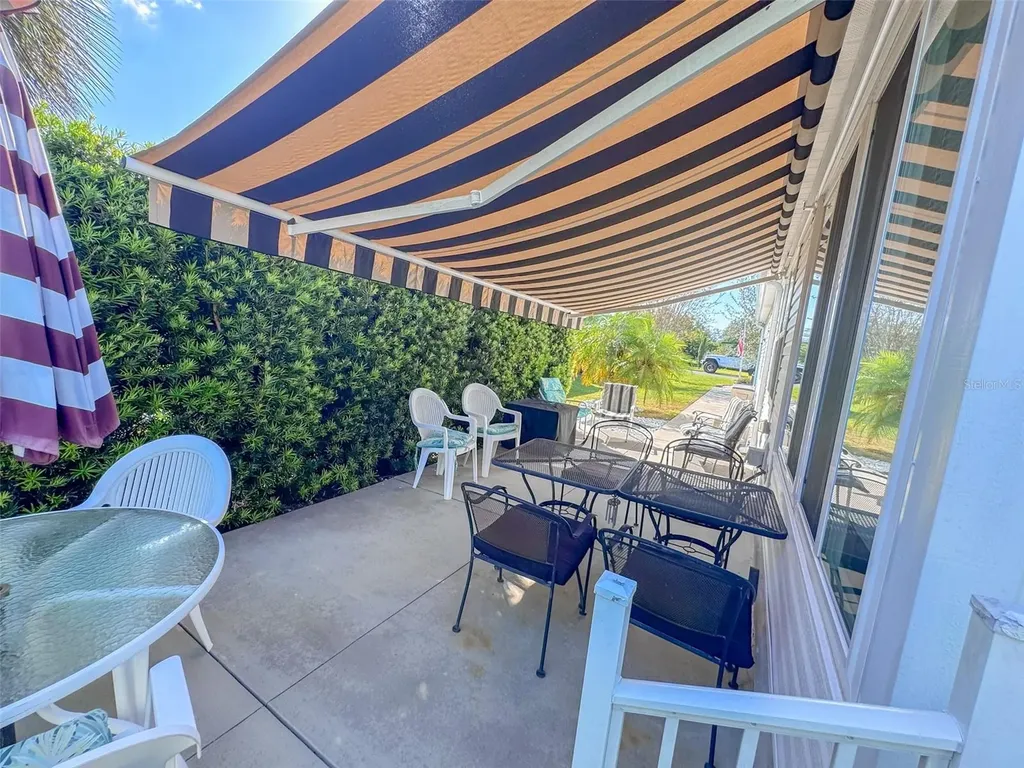 703 Royal Palm Avenue Lady Lake FL 32159