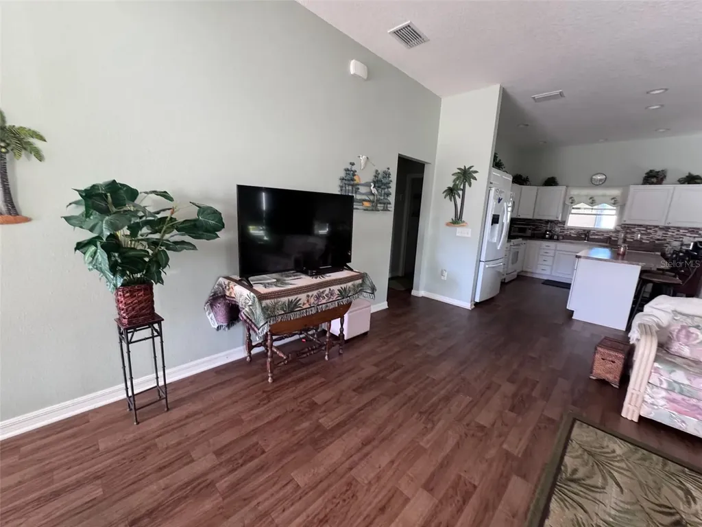 703 Royal Palm Avenue Lady Lake FL 32159