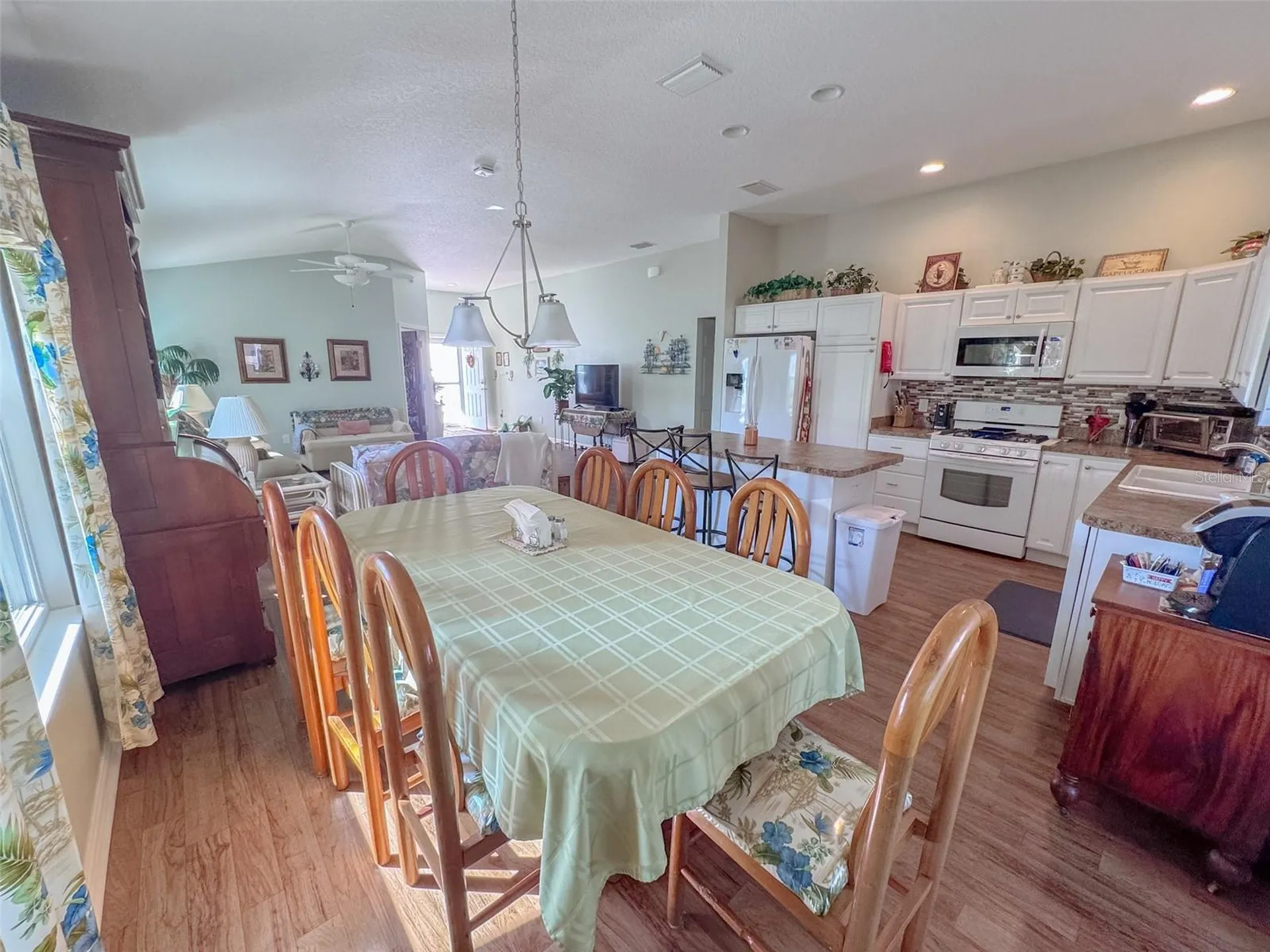 703 Royal Palm Avenue Lady Lake FL 32159