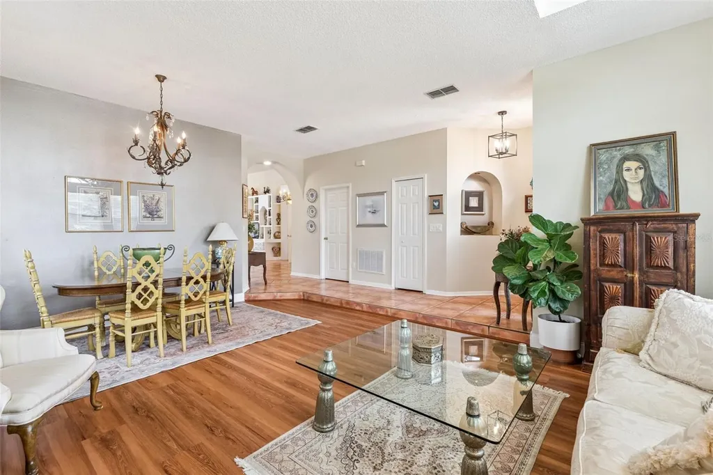 9915 Kona Isle Court Orlando FL 32817