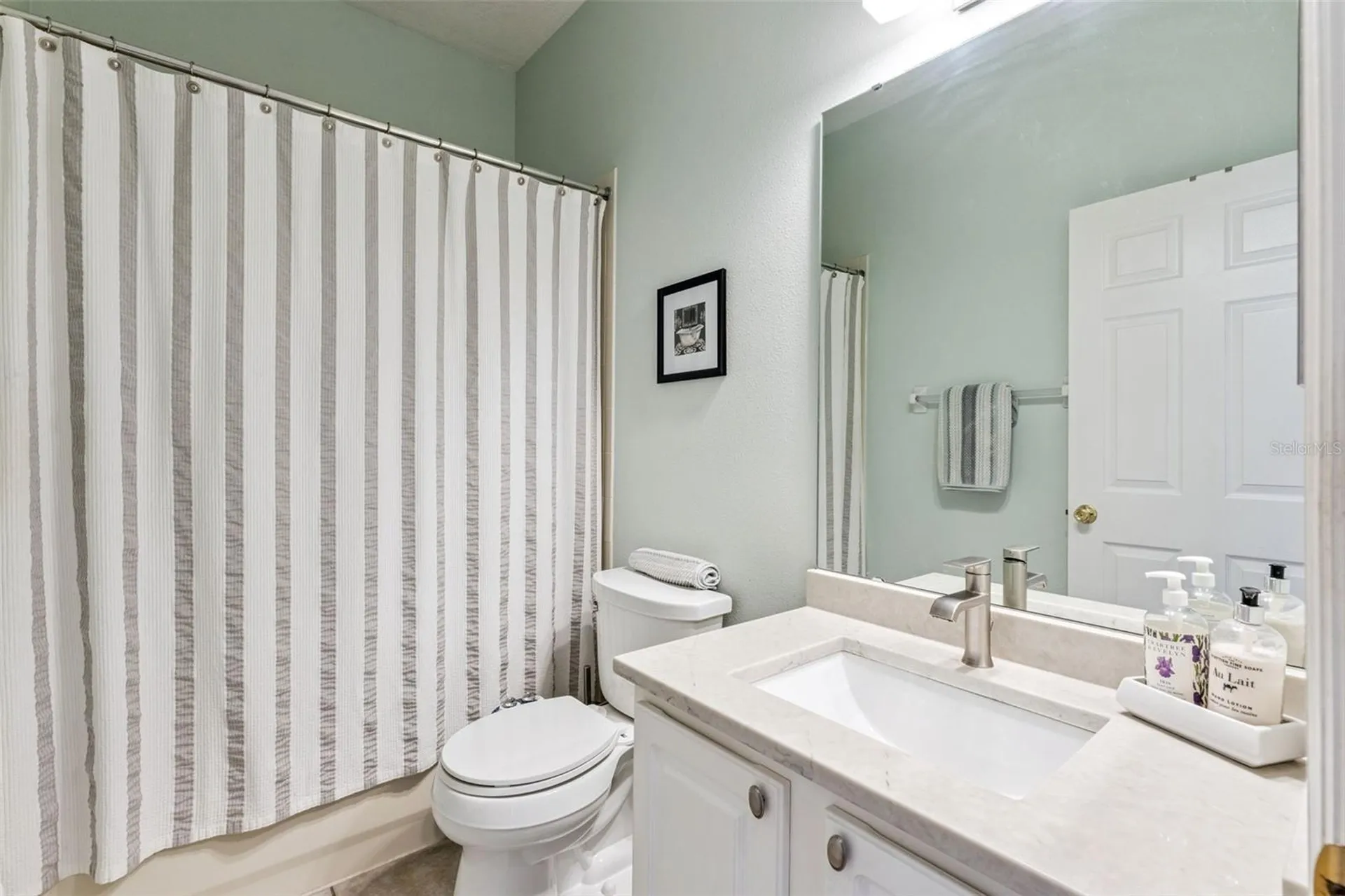 9915 Kona Isle Court Orlando FL 32817