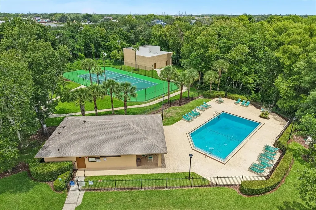 4842 S Semoran Boulevard Orlando FL 32822