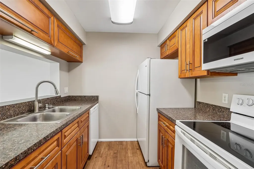 4842 S Semoran Boulevard Orlando FL 32822