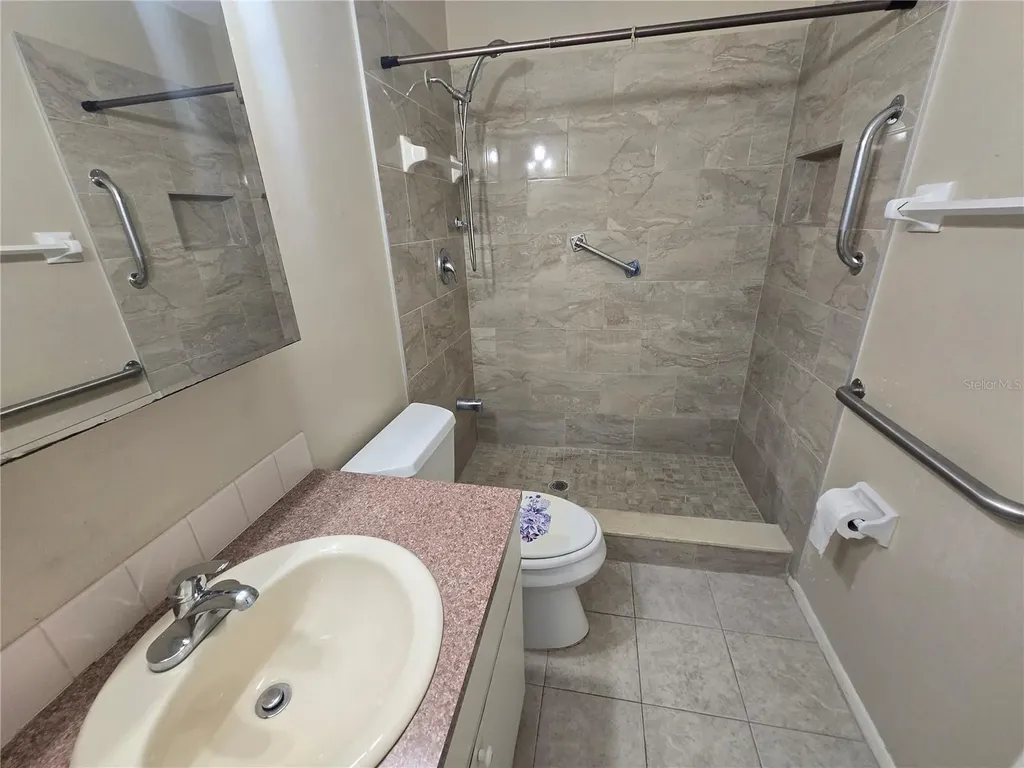 7941 58th Avenue N St Petersburg FL 33709