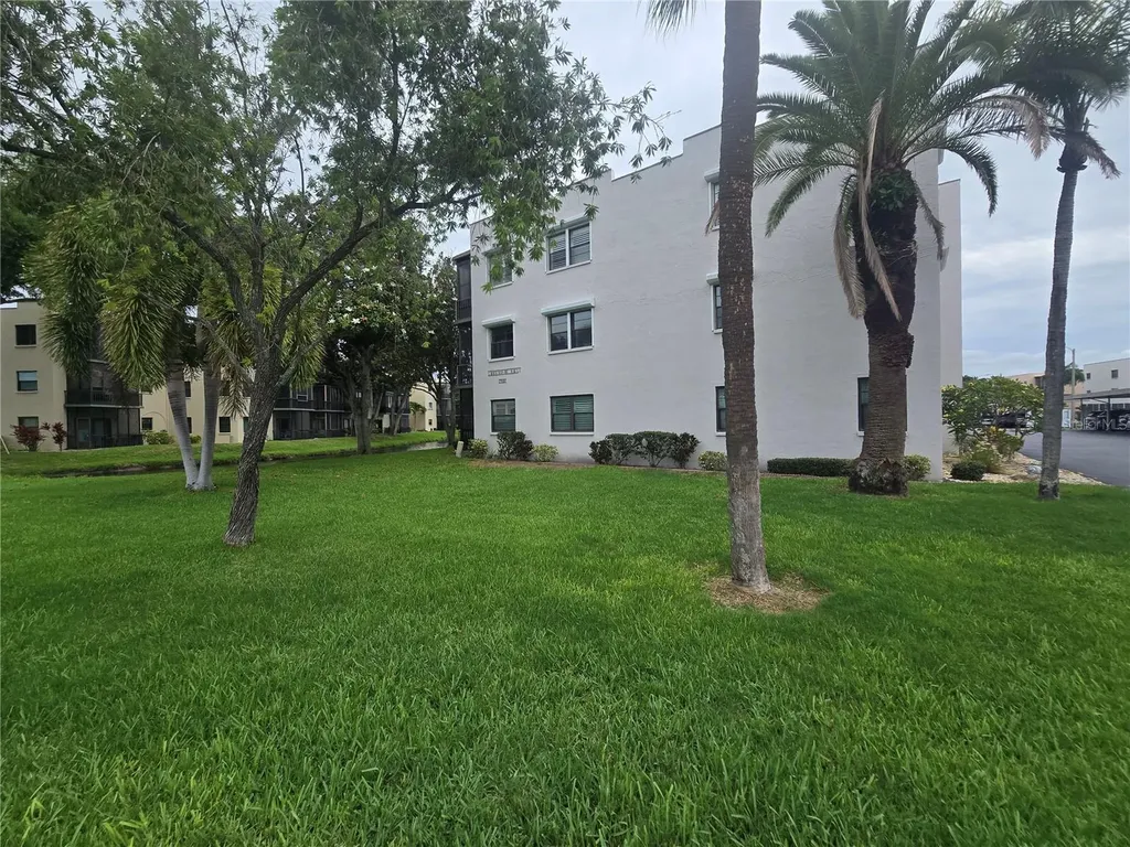 7941 58th Avenue N St Petersburg FL 33709
